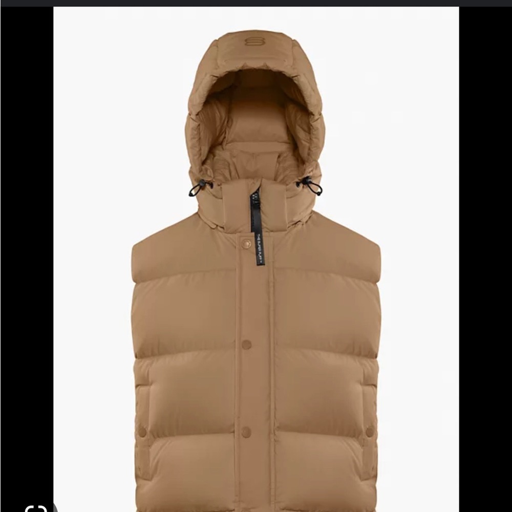Aritzia Super Puff Shorty Vest
